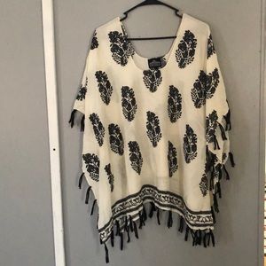 Women’s Printed Poncho Top with Tassel Fringe Hem